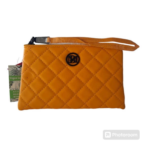 Badgley Mischka Handbags - Badgley Mischka Diamond Quilting Wristlet Clutch / Yellow